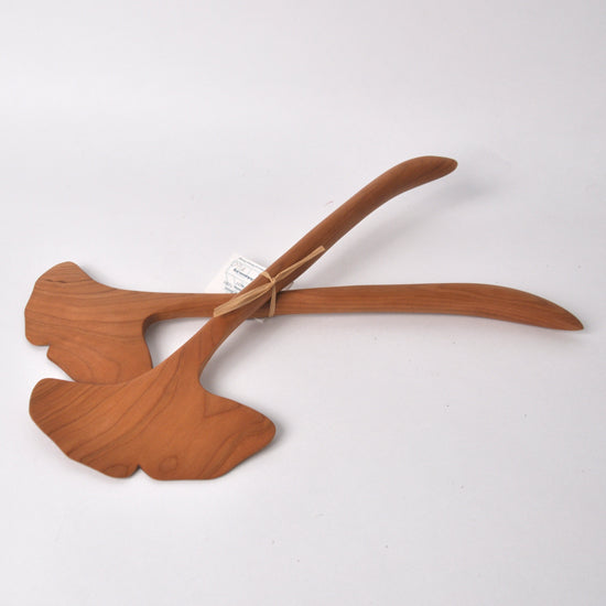 http://store.historicarkansas.org/cdn/shop/products/ginkgo-salad-servers-cherry.jpg?v=1611261794